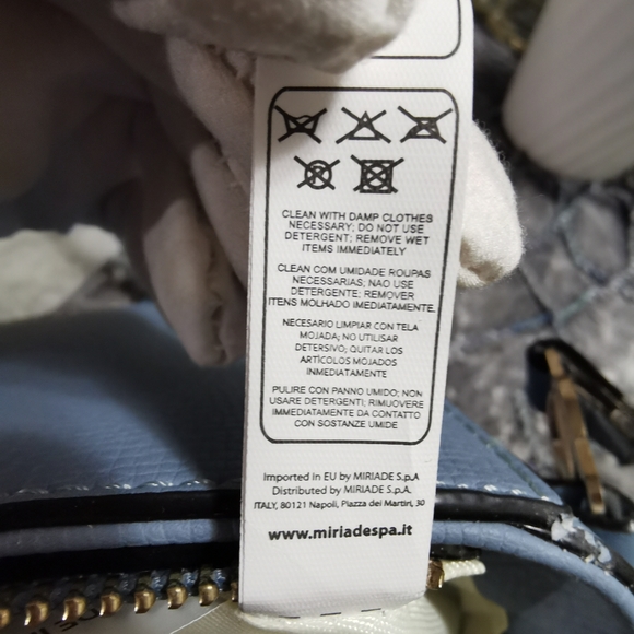 (Sold)Authentic Mario Valentino Crossbody Bag - Picture 8 of 16